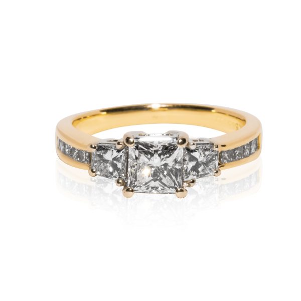 Gold & diamond engagement ring
